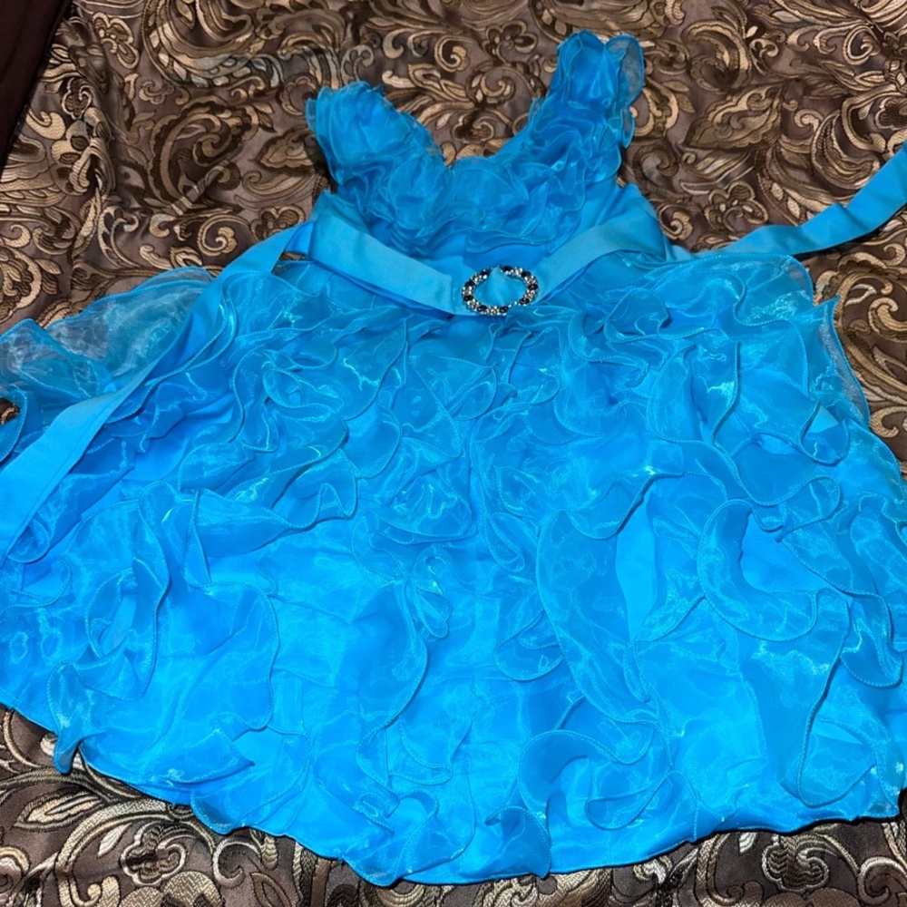 Girls fluffy dress